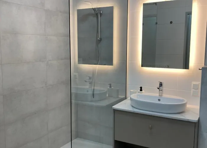 Апартаменты Fresh & Free Parking *